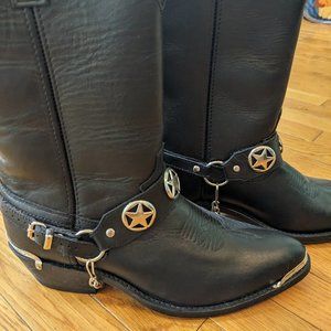 Dingo Pull-On Cowboy Boots, great condition!